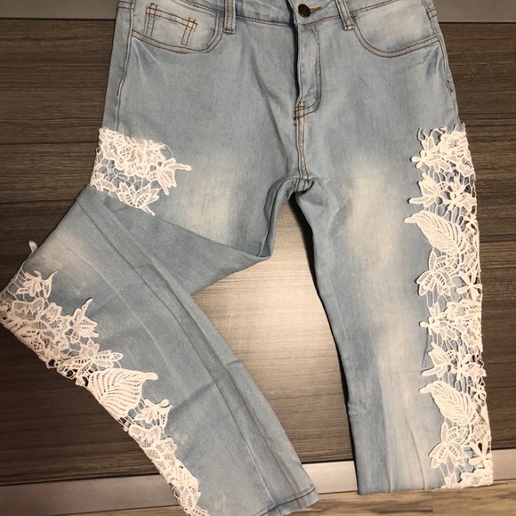 Blue jean pants with white lace - Picture 2 of 3
